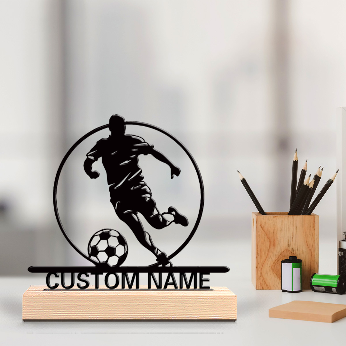 カスタムサッカー選手メタル像（名前入り）、木製台座付きテーブ - Desktop Laser Engraver のレビューと価格
