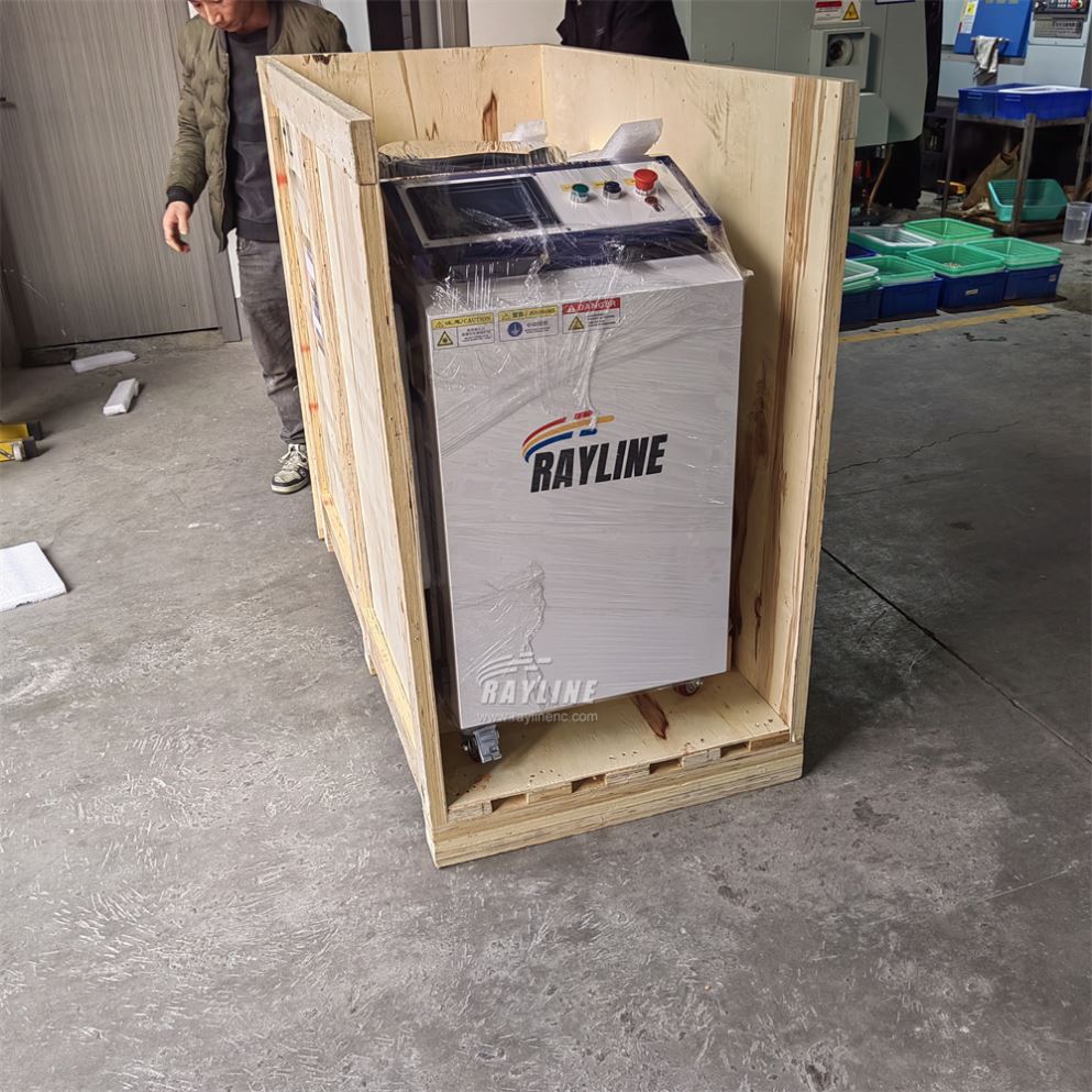 工業用レーザー洗浄機 3000W パルスファイバーレーザー錆 - Industrial Laser Paint Removal のレビューと価格